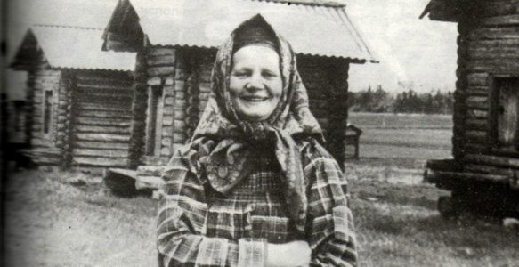 Женский традиционный костюм